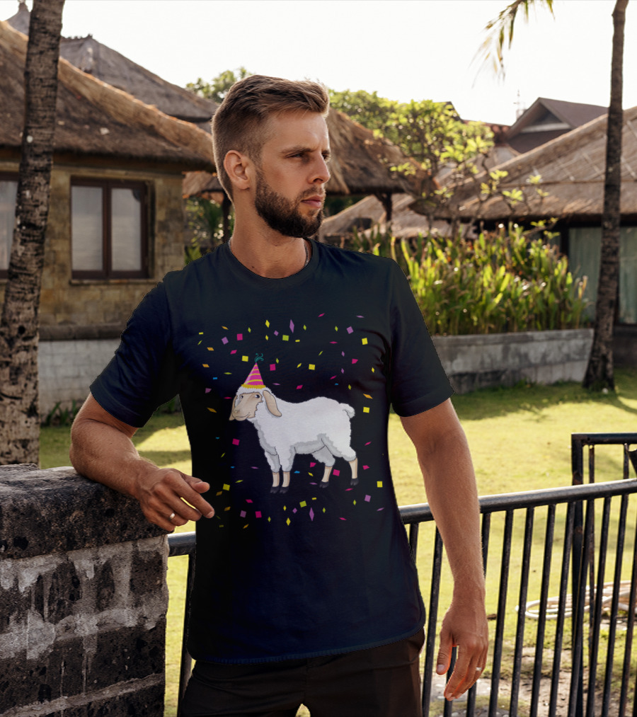 Funny Birthday Sheep With Party Hat And Confetti T-Shirt