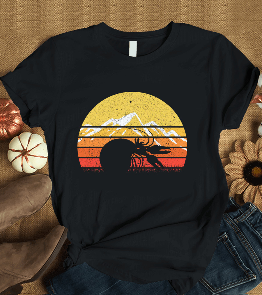 Retro Vintage Hermit Crab Sunset Silhouette Mountains T-Shirt