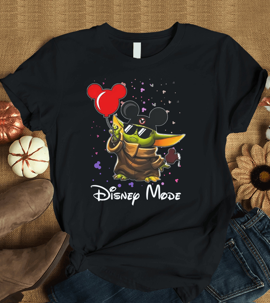 Disney Mode Baby Yoda with Mickey Balloon and Ears T-Shirt