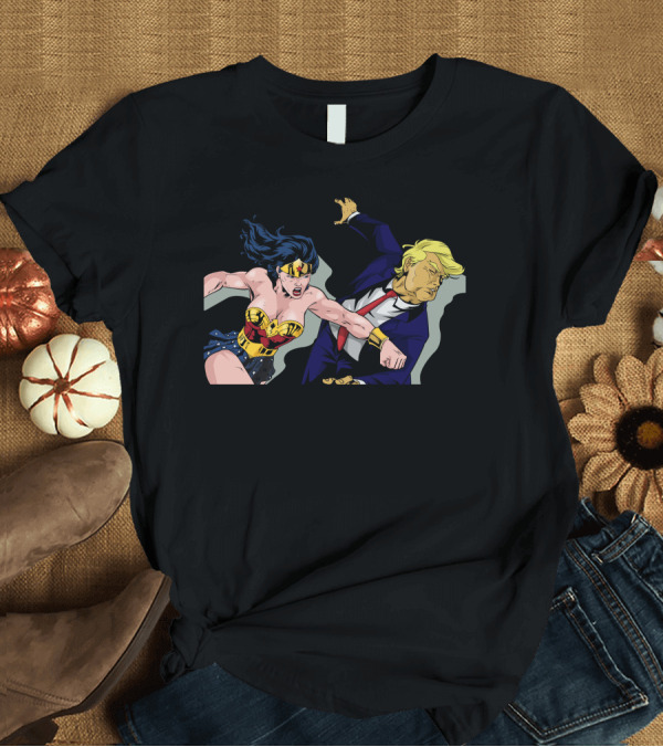 T-Shirt: Wonder Woman Punching Trump T-Shirt Wonder Woman Punching Trump T-Shirt