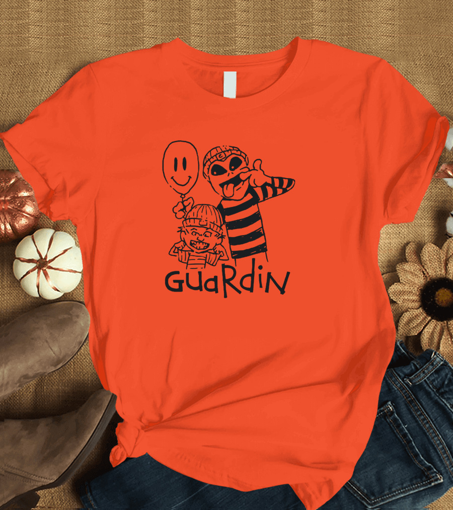 Calvin and Hobbs Guardin Graffiti Style Mischief Balloon T-Shirt