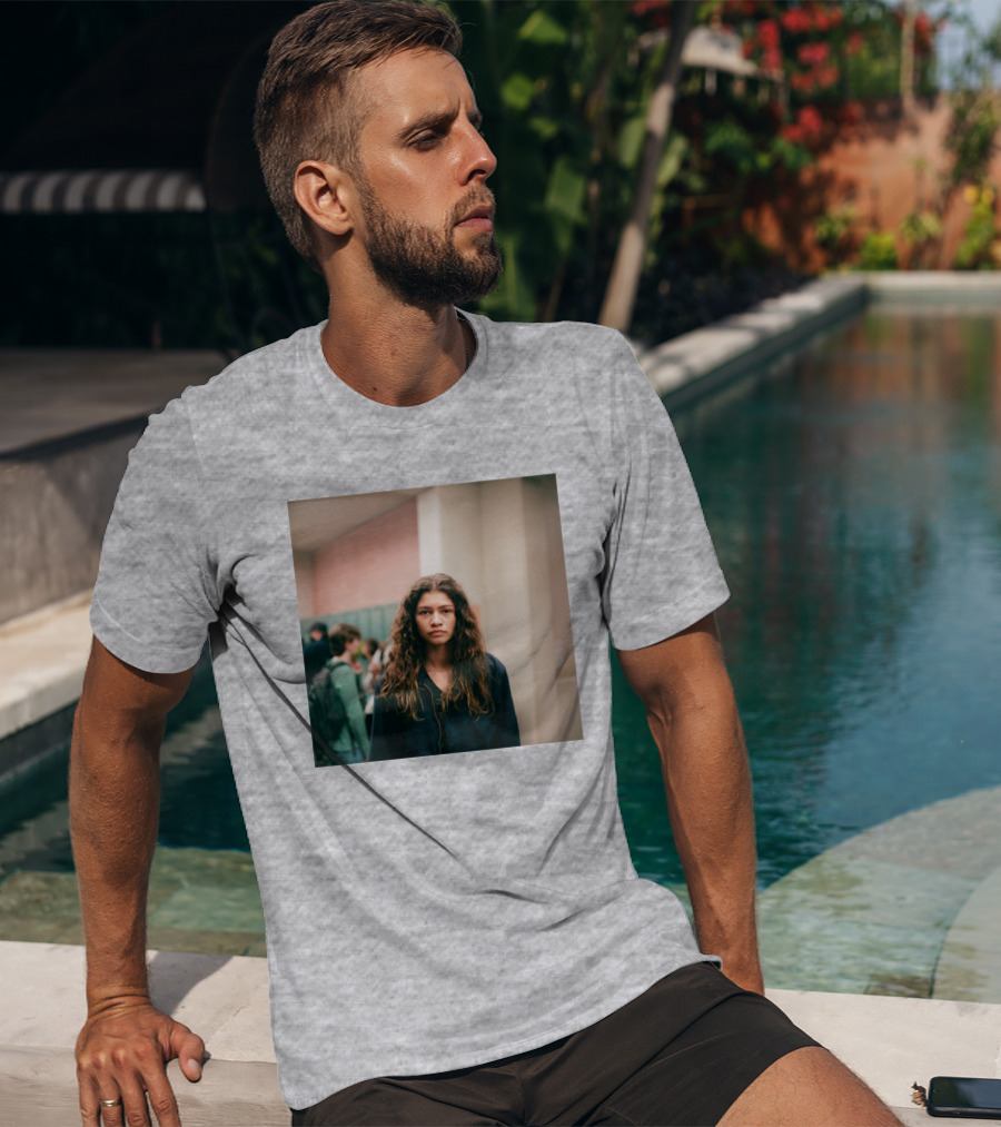 Labrinth Euphoria Season 2 Music Labrinth-Music Shop Rue Hallway Scene T-Shirt