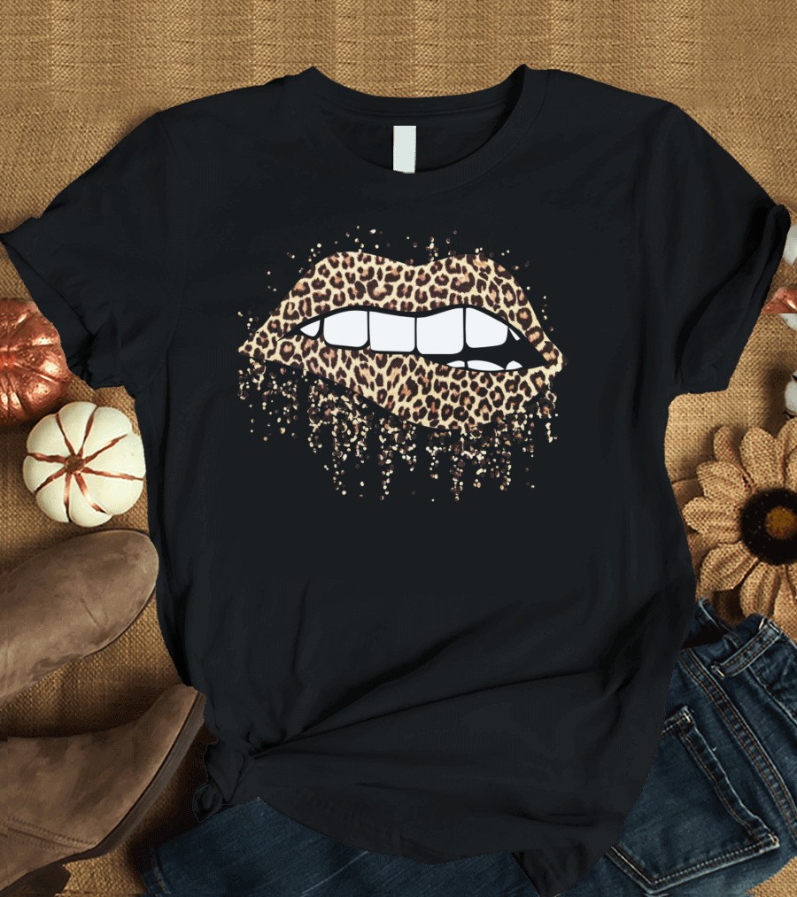 Cool Leopard Print Lips Bite Kiss Me Cheetah T-Shirt