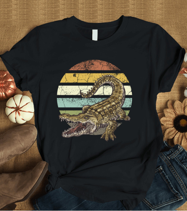T-Shirt: Crocodile Vintage Sunset Stripes T-Shirt Crocodile Vintage Sunset Stripes T-Shirt