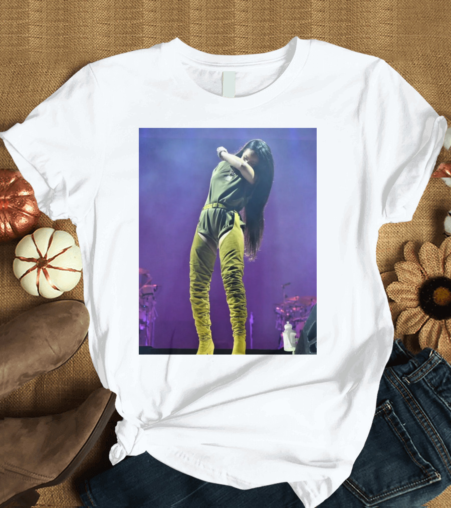 Rihanna Performing Live at Made in America Festival T-Shirt