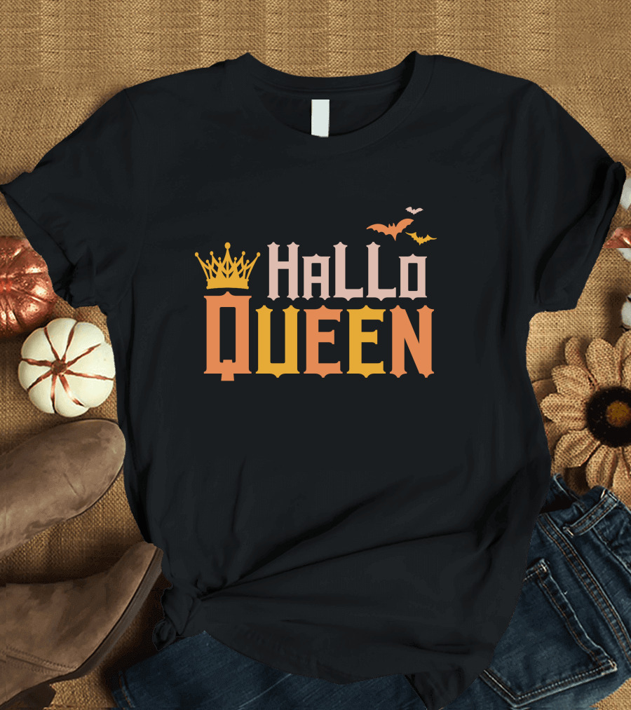 Hallo Queen Crown and Bats Halloween T-Shirt