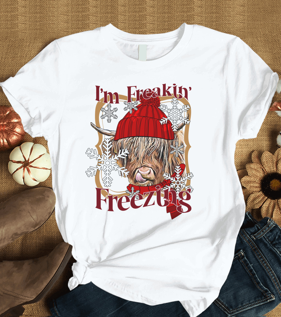 I'm Freakin' Freezing Highland Cow Snowflakes Winter T-Shirt