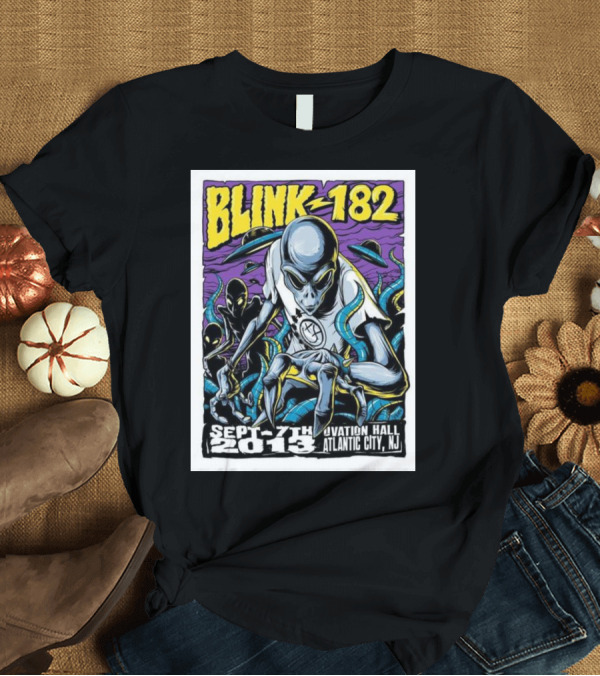 T-Shirt: Blink-182 Alien Sept 7th 2013 Ovation Hall Atlantic City NJ Concert T-Shirt Blink-182 Alien Sept 7th 2013 Ovation Hall Atlantic City NJ Concert T-Shirt