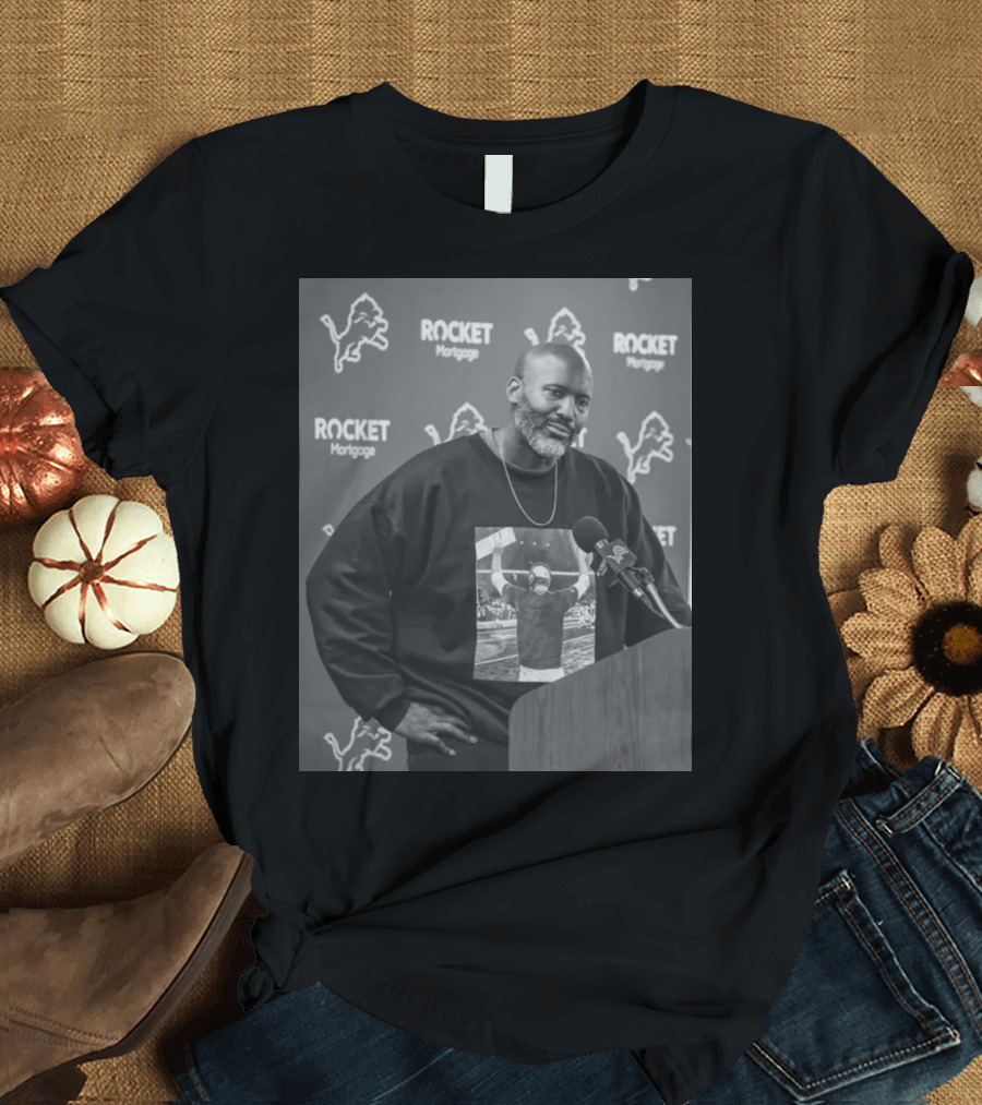 Dan Campbell Holmes Rocket Mortgage Lions Fan Speaker T-Shirt