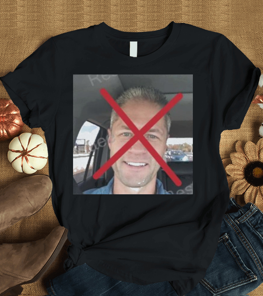 Lana Del Rey No Sean Larkin Red Crossed Out Face Image T-Shirt