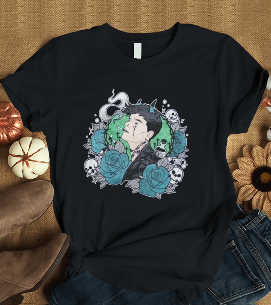 Costee Vampyyri Gothic Blue Roses and Skulls with Vampire and Smoke T-Shirt