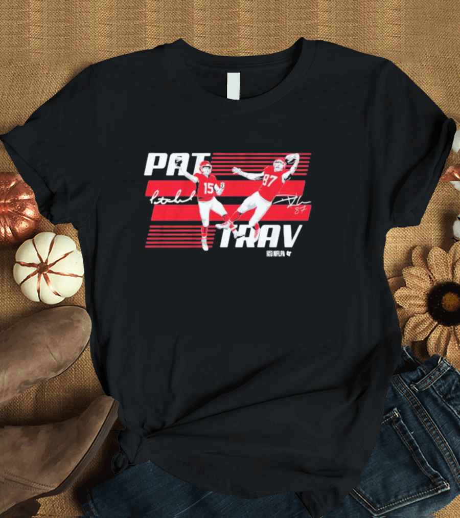 PAT MAHOMES TRAV KELCE NFLPA Dynamic Duo Signature 15 87 T-Shirt