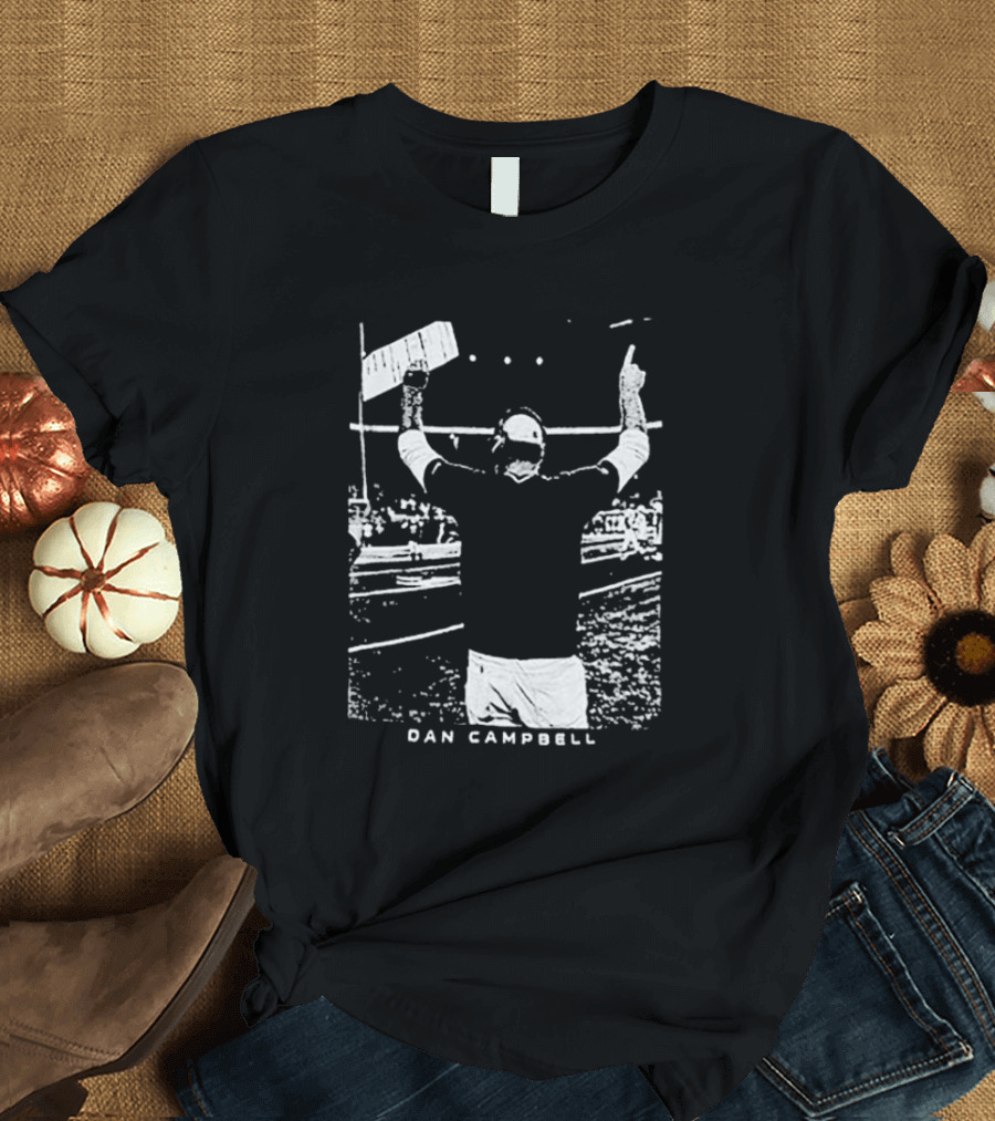 Dan Campbell Detroit Lions Majestic Threads Coach Victory Pose T-Shirt