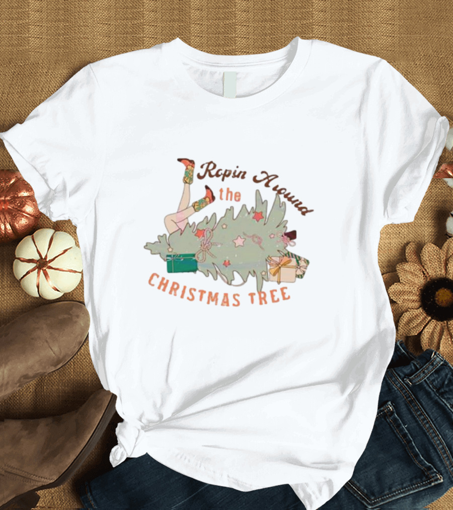 Ropin Around the Christmas Tree Vintage Western Holiday Fun T-Shirt