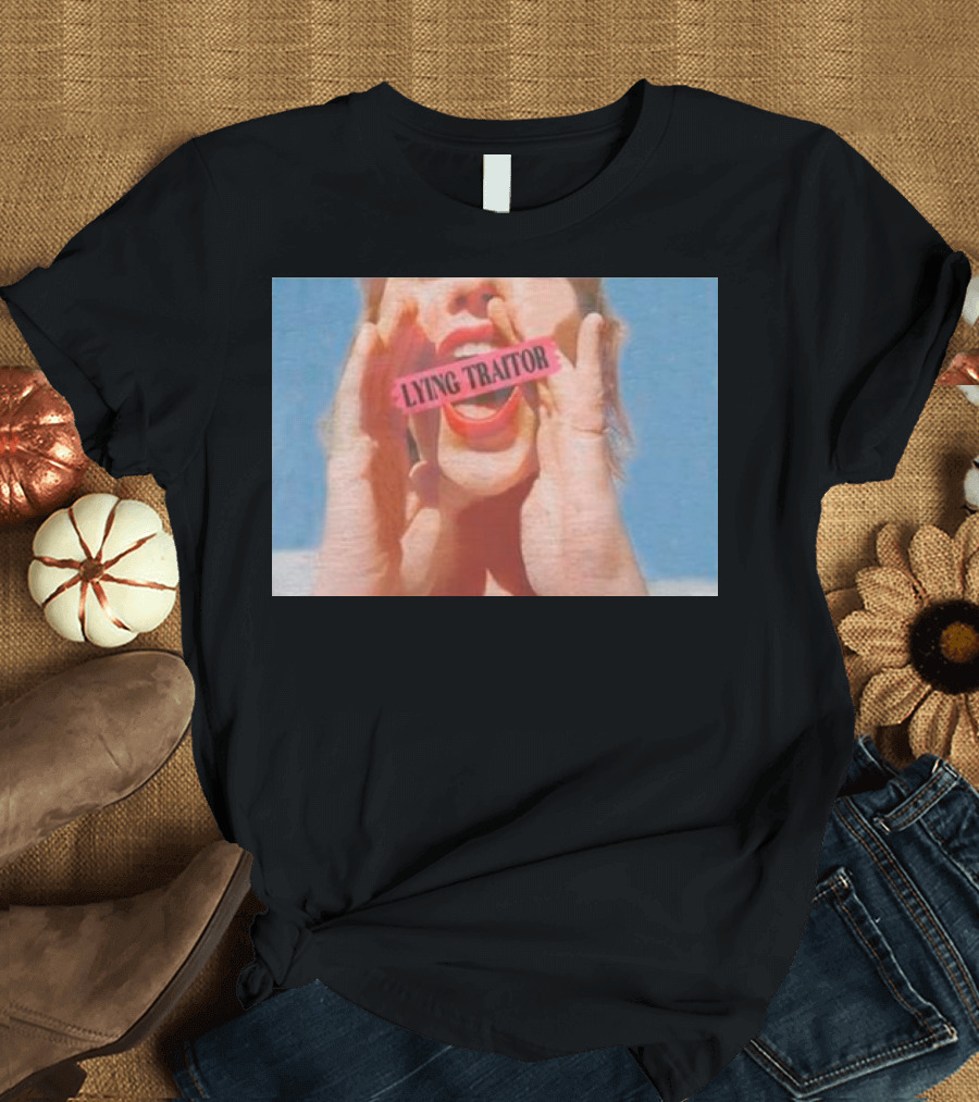 Lying Traitor Shouting Red Lips Hand Gestures T-Shirt