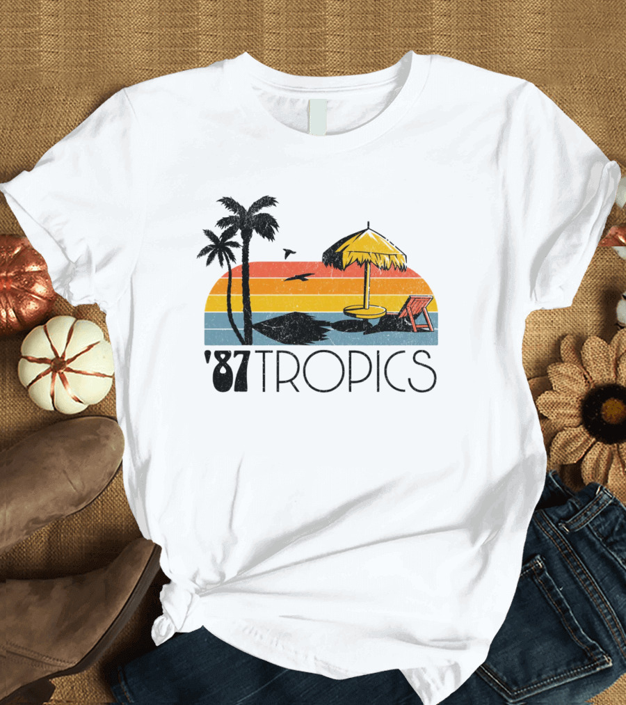 '87 Tropics Sunset Palm Beach Umbrella Scene T-Shirt