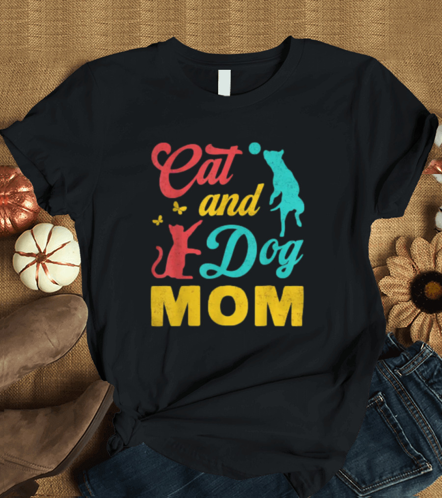 Cat and Dog Mom Vintage Mothers Day Cat Dog Lover Mama T-Shirt