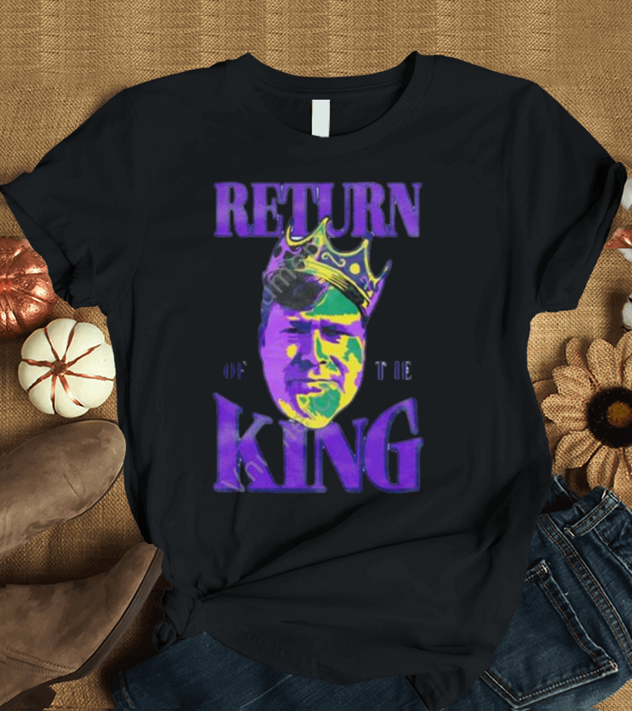 Mintzy Return of The King Vibrant Portrait with Crown T-Shirt