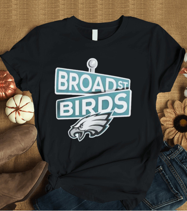 T-Shirt: Philadelphia Eagles Broad St Birds Logo NFL Merchandising T-Shirt Philadelphia Eagles Broad St Birds Logo NFL Merchandising T-Shirt