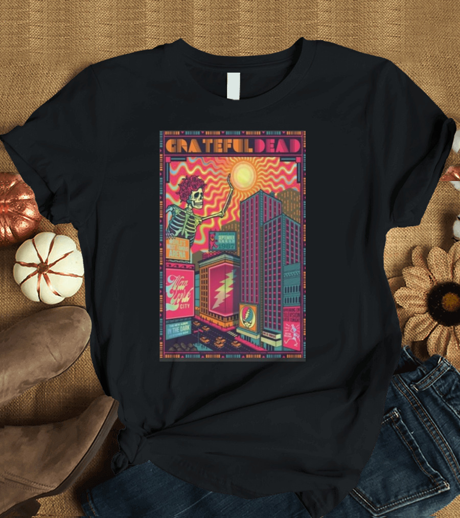Grateful Dead World’s Most Famous Arena New York City September 15-20 1987 The New Album In the Dark T-Shirt