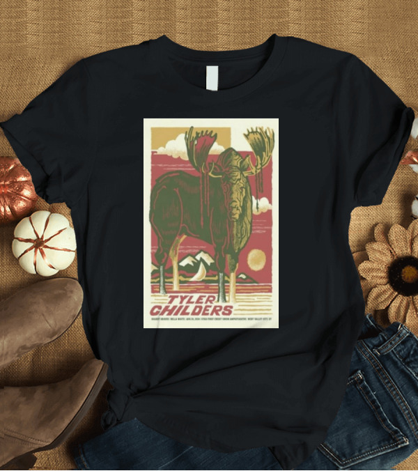 T-Shirt: Tyler Childers USANA Amphitheatre August 20 2024 Moose and Mountain Art West Valley City T-Shirt Tyler Childers USANA Amphitheatre August 20 2024 Moose and Mountain Art West Valley City T-Shirt