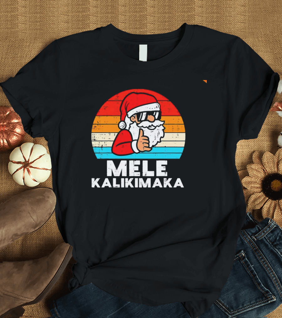 Santa Mele Kalikimaka Christmas Vintage Retro Sunset Thumbs Up T-Shirt