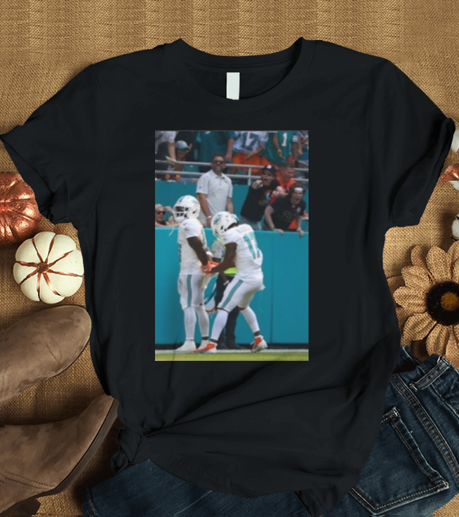 Tyreek Hill Handcuff Touchdown Celebration Miami Dolphins Fans T-Shirt