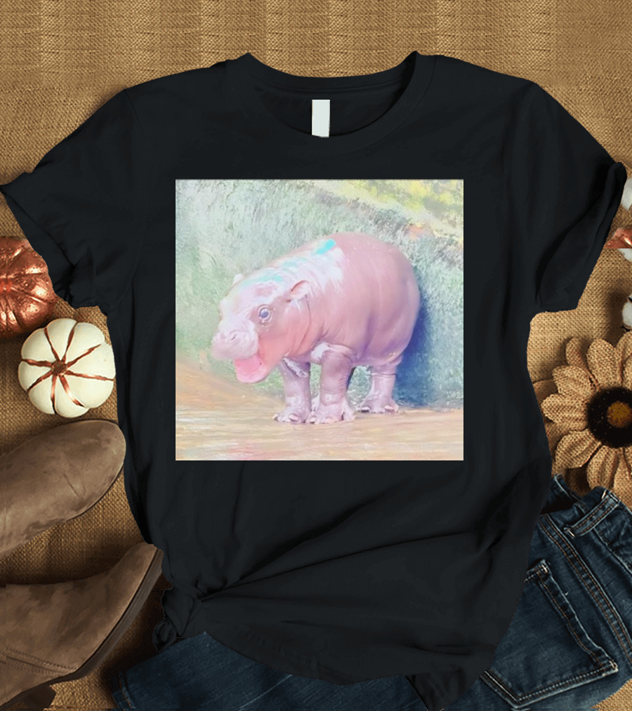 Moo Deng Baby Hippo Close-Up Photography T-Shirt