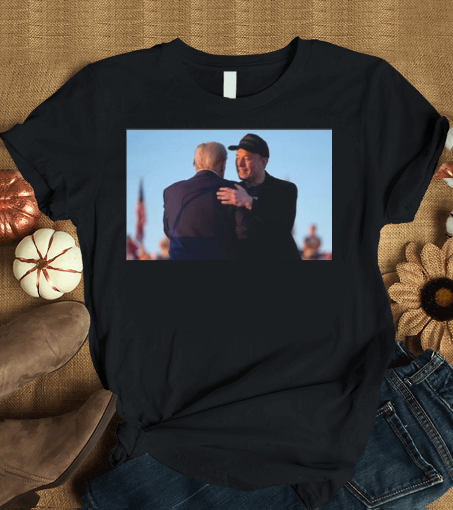 Elon Musk and Trump Hugging at Rally Dark MAGA T-Shirt