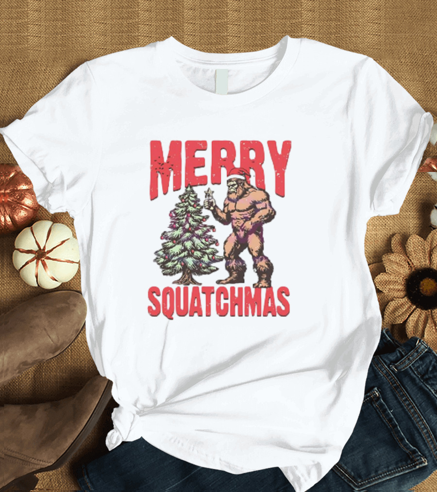 Merry Squatchmas Bigfoot Santa Hat Christmas Tree T-Shirt