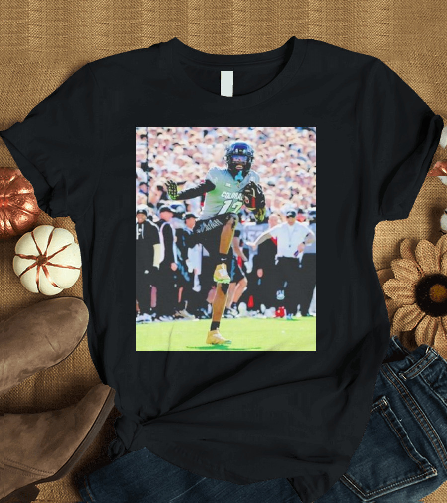 College Football Fan Colorado Buffs Travis Hunter Heisman Pose Celebration Colorado Number 12 Football Player Action T-Shirt