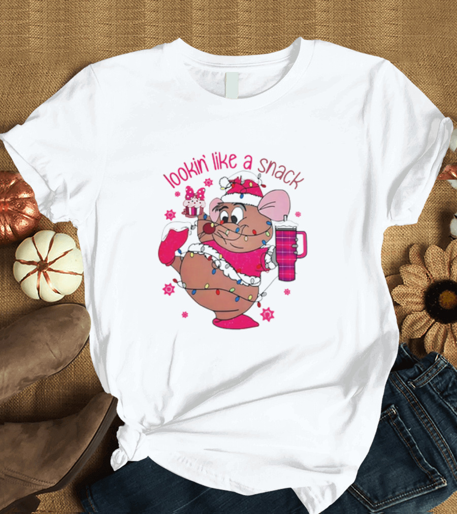 Lookin’ Like a Snack Christmas Mouse Holding Cupcake and Drink T-Shirt