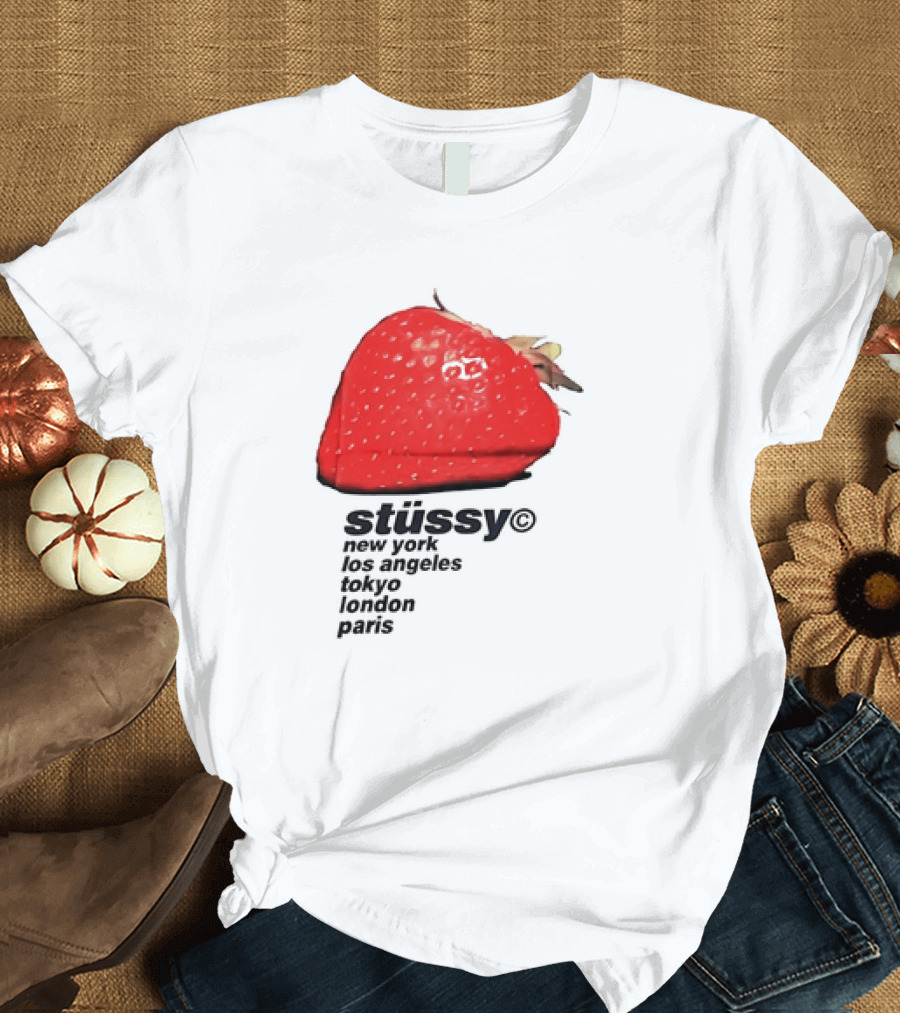 Stussy Strawberry Design New York Los Angeles Tokyo London Paris T-Shirt