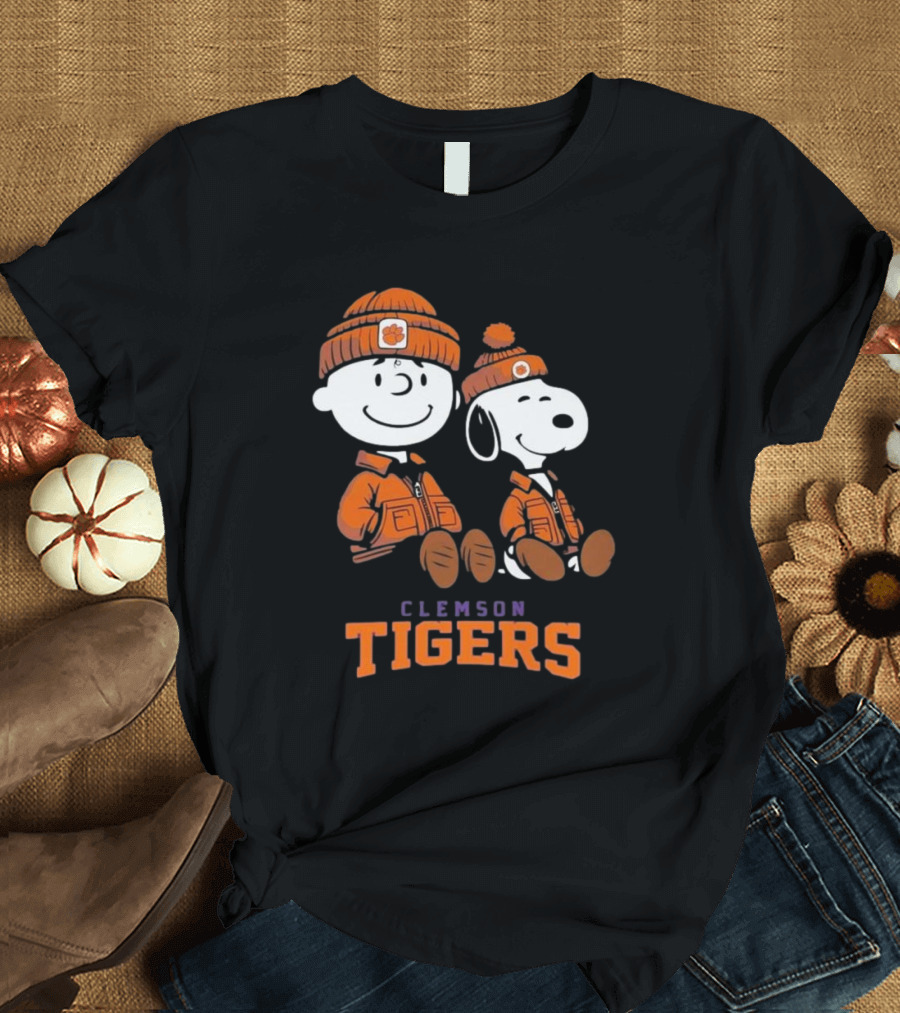 Clemson Tigers x Snoopy And Charlie Brown 2025 T-Shirt