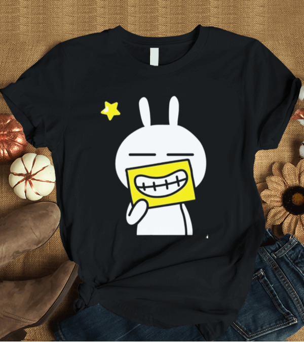 T-Shirt: Tuzki Holding Fake Smile Cartoon Character with Star T-Shirt Tuzki Holding Fake Smile Cartoon Character with Star T-Shirt