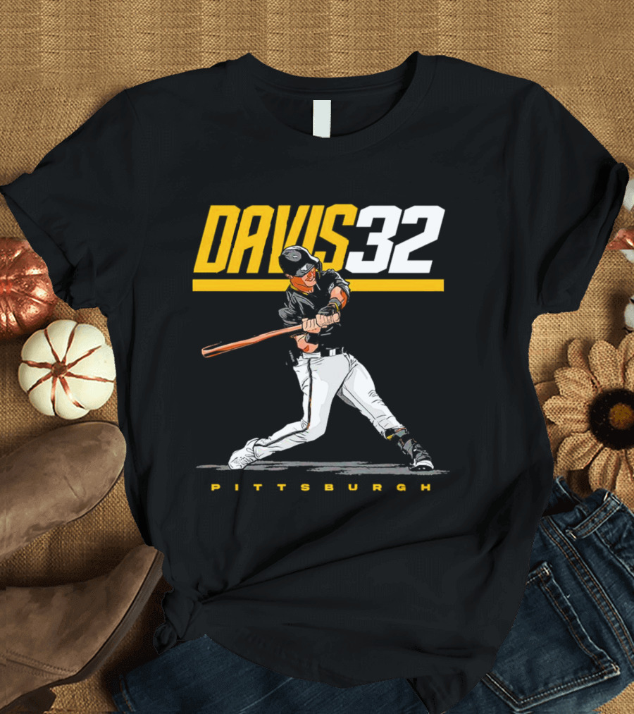Davis 32 Pittsburgh Baseball Player Swinging Bat T-Shirt