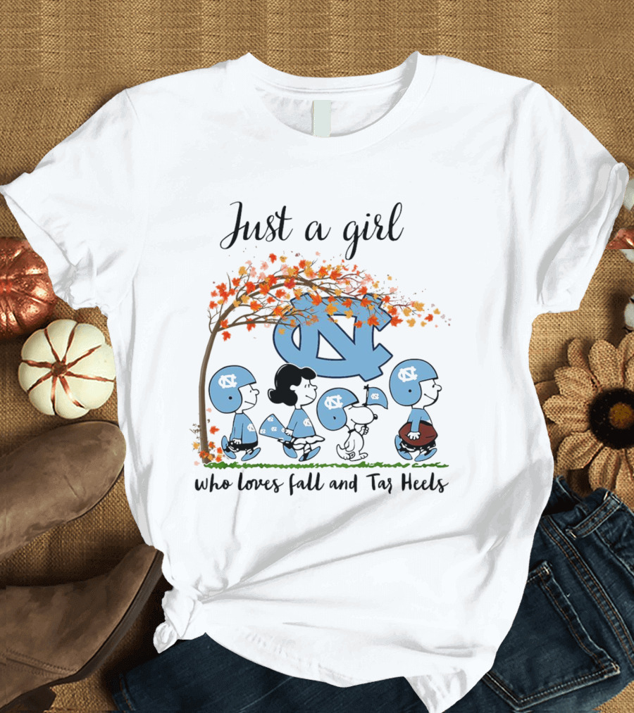 Just a Girl Who Loves Fall and Tar Heels Peanuts Cartoon Halloween T-Shirt