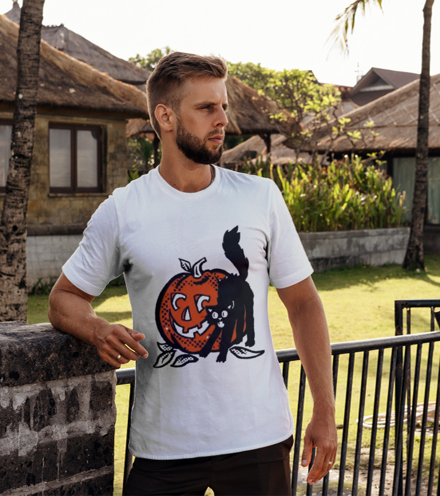Vintage Halloween Pumpkin And Black Cat T-Shirt