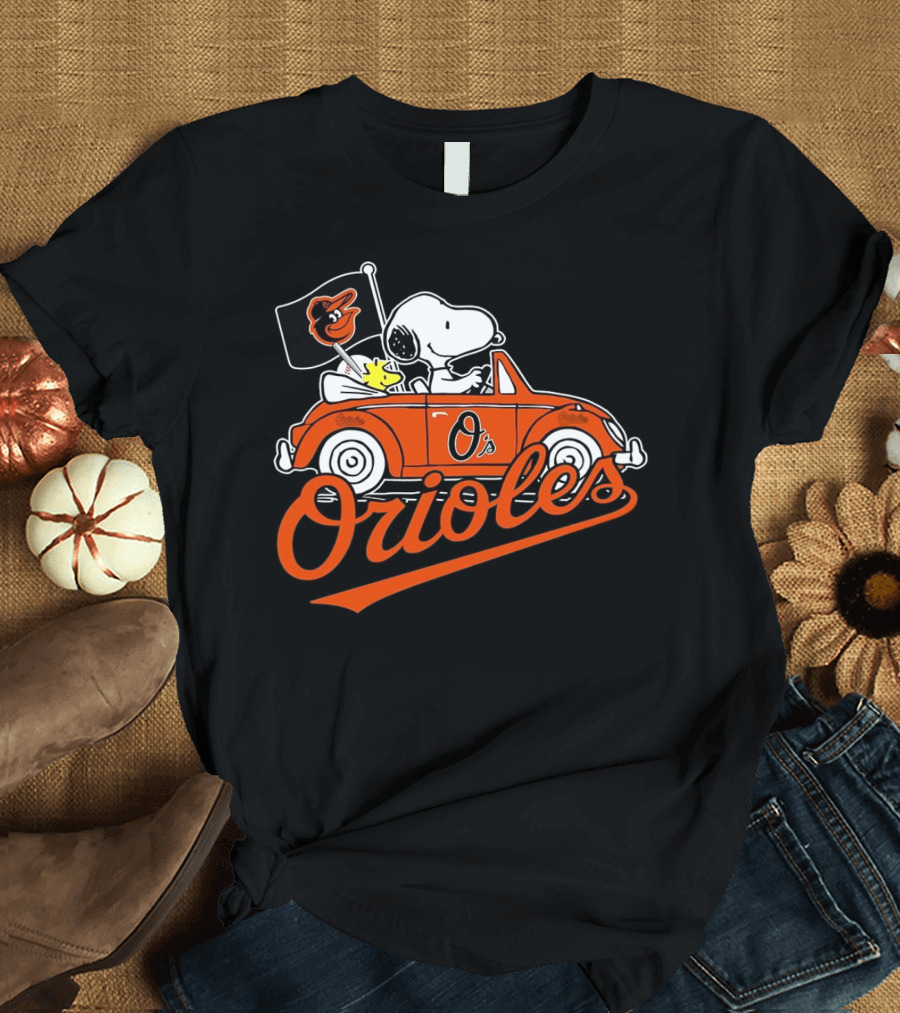 Snoopy and Woodstock Driving Baltimore Orioles Car with Flag T-Shirt