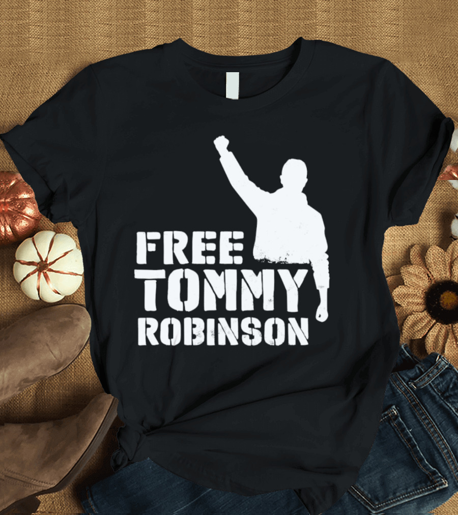 Free Tommy Robinson Silhouette Fist Raised Protest T-Shirt