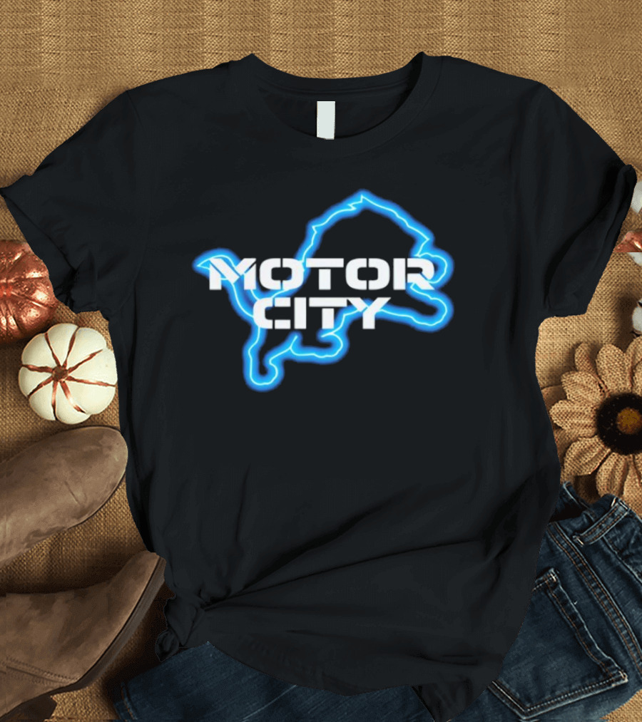 Sam Richardson Wearing Detroit Lions Motor City Blue Lion T-Shirt