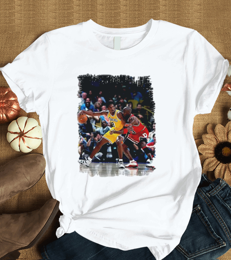 Kobe Bryant vs Michael Jordan Lakers Bulls Basketball Legends T-Shirt