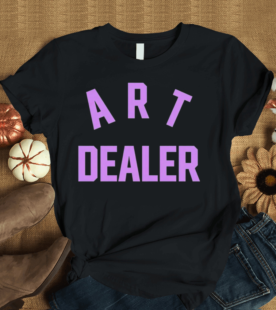 ART DEALER Classic Bold Typography T-Shirt
