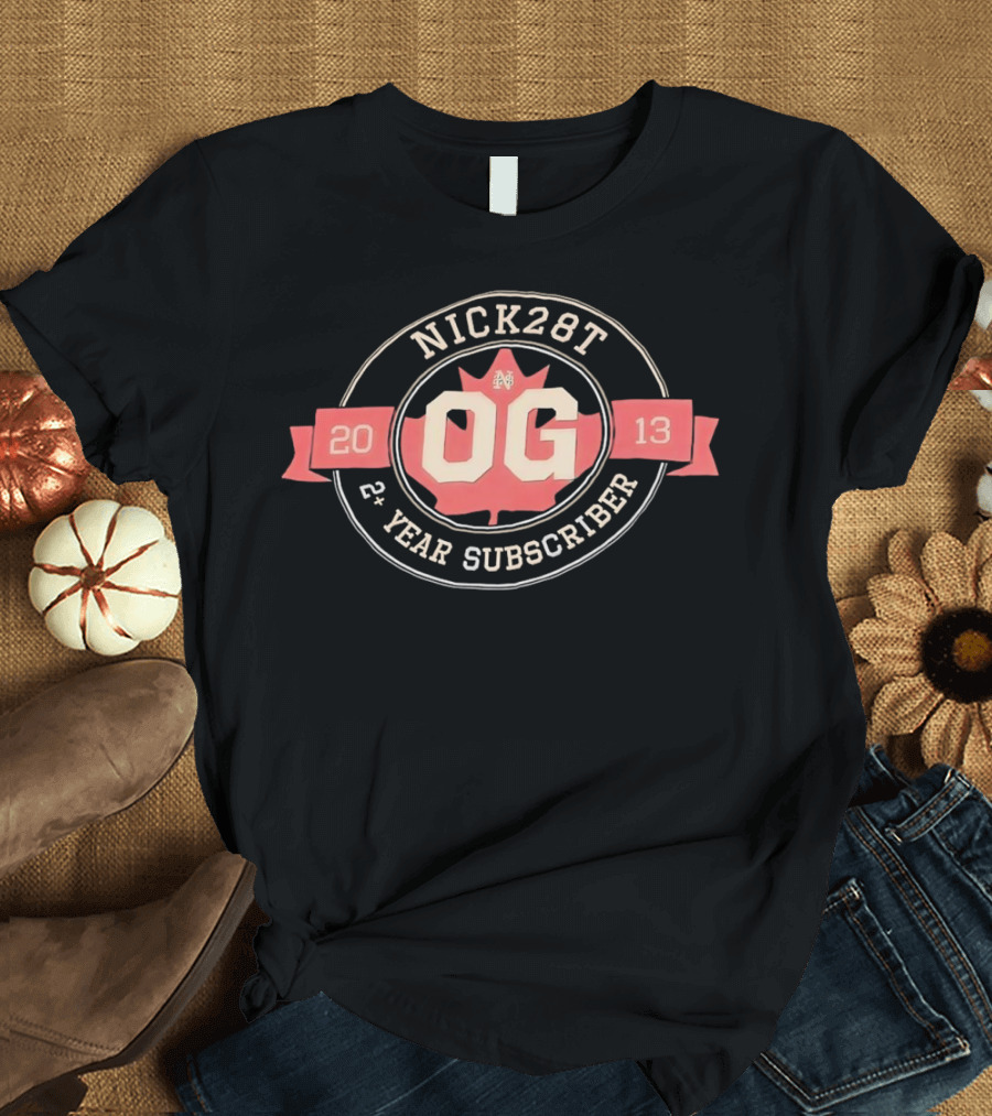 Nick28t OG 2013 2 Year Subscriber Maple Leaf Badge T-Shirt