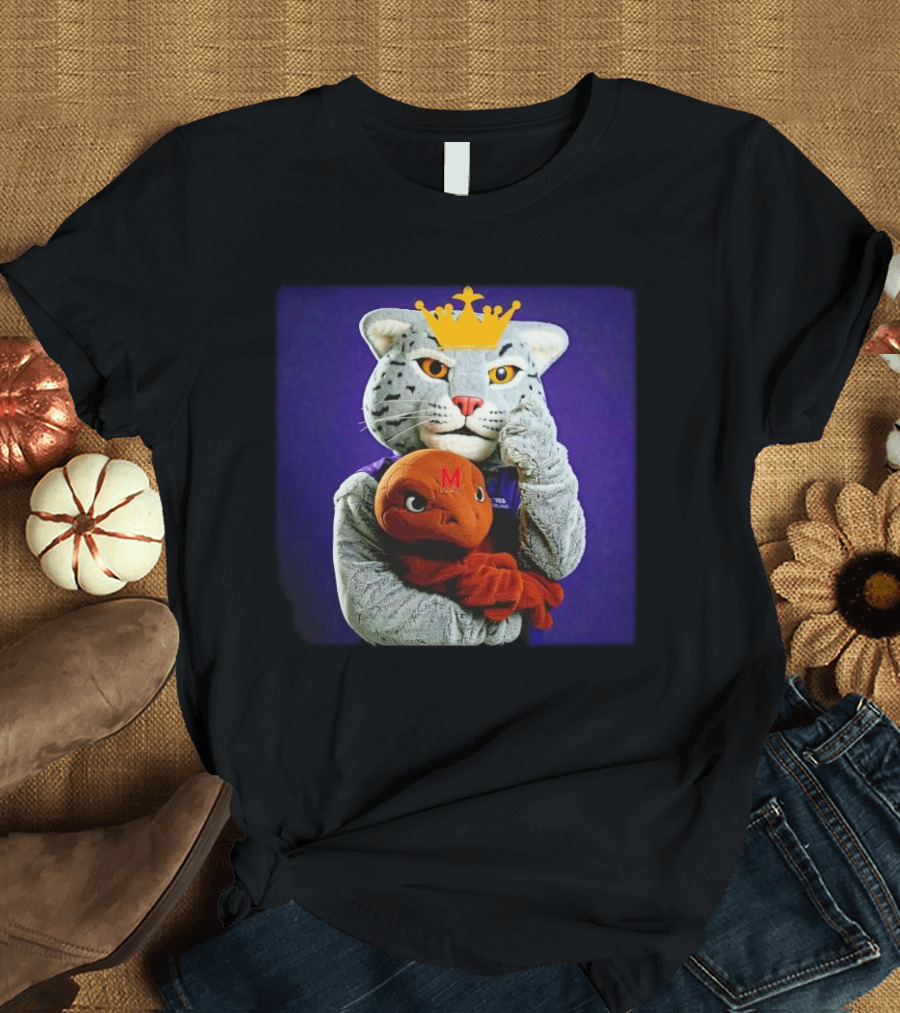 Turtles Beware King Willie Northwestern Wildcats Mascot Holds Terrapin Plush T-Shirt