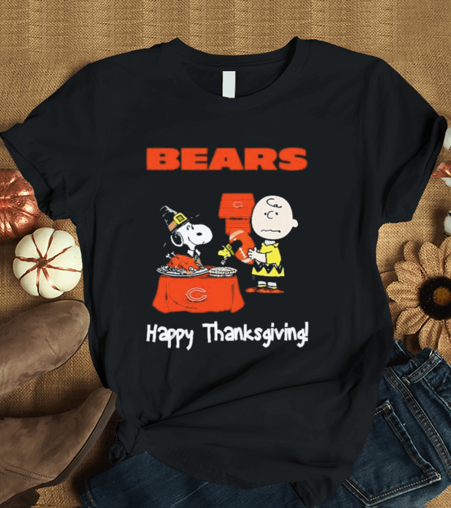 BEARS Chicago Charlie Brown and Snoopy Happy Thanksgiving T-Shirt