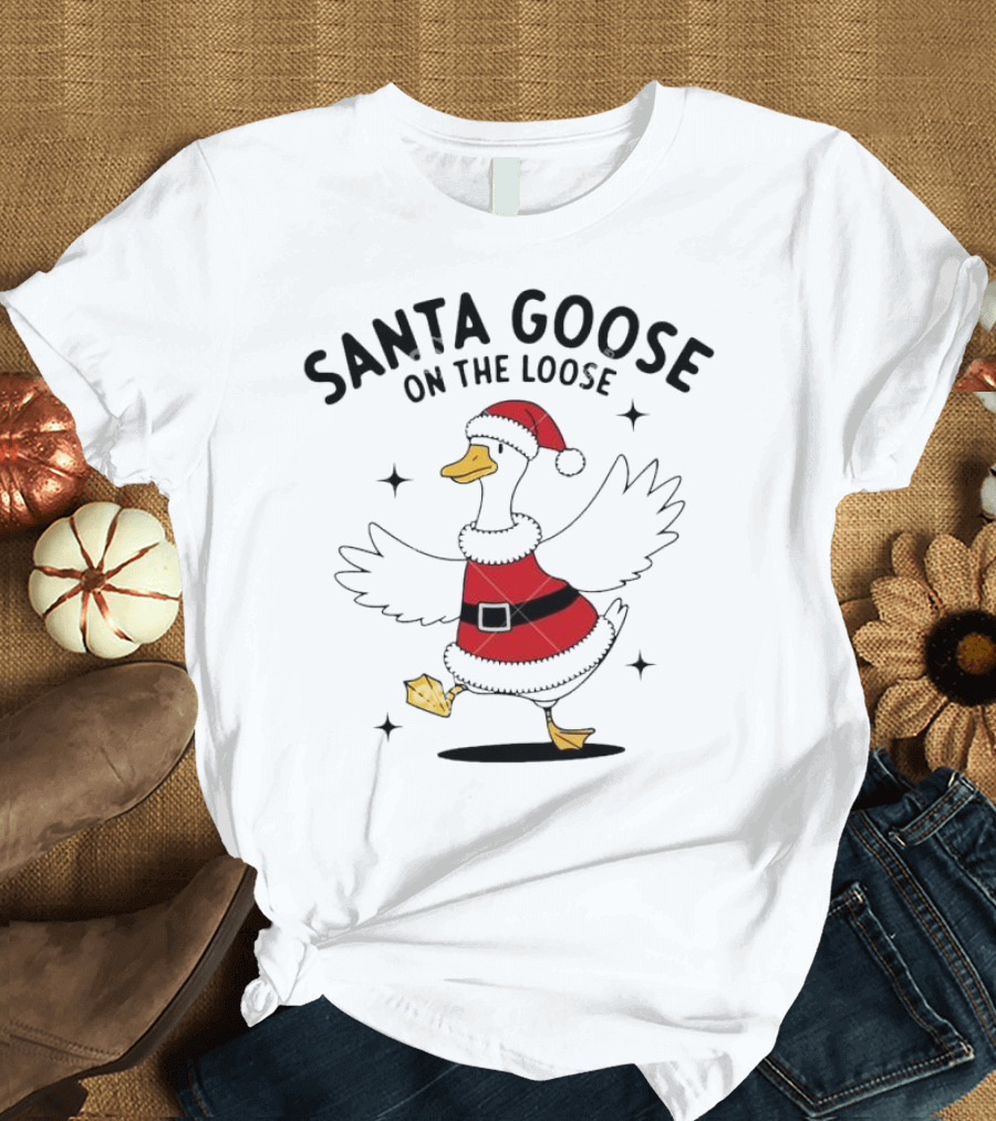 Santa Goose on the Loose Christmas Festive Holiday Fun T-Shirt