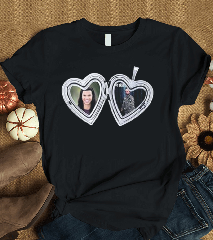 Taylor Lautner Cullen Heart Locket Twilight Charm T-Shirt