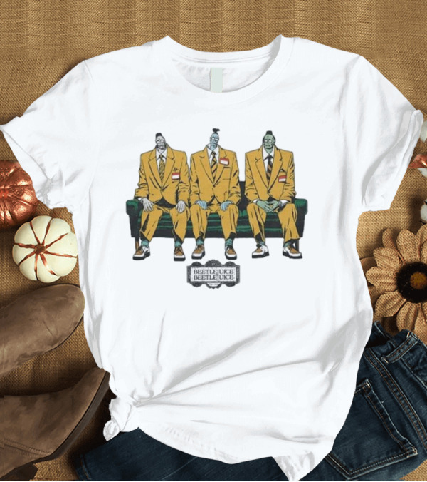 T-Shirt: Beetlejuice Trio in Yellow Suits Sitting on Green Couch T-Shirt Beetlejuice Trio in Yellow Suits Sitting on Green Couch T-Shirt