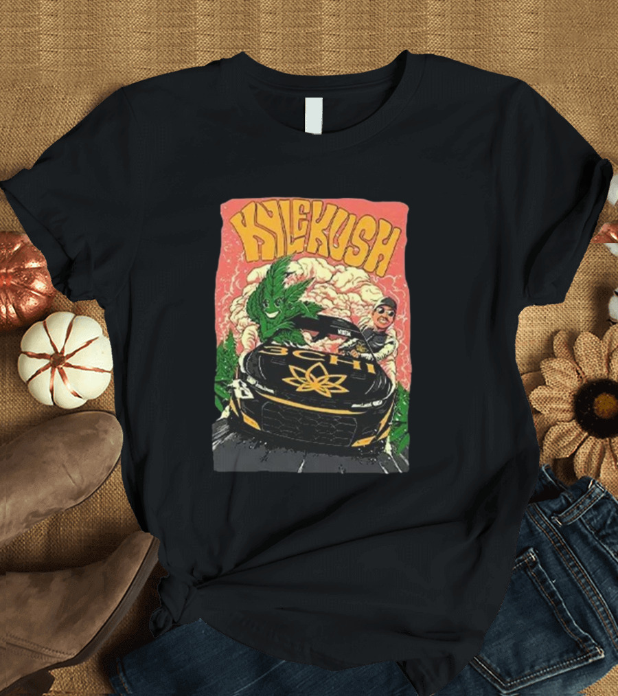 KYLE KUSH WEED RACING CAR SMOKING CLOUDS CHARACTER T-Shirt